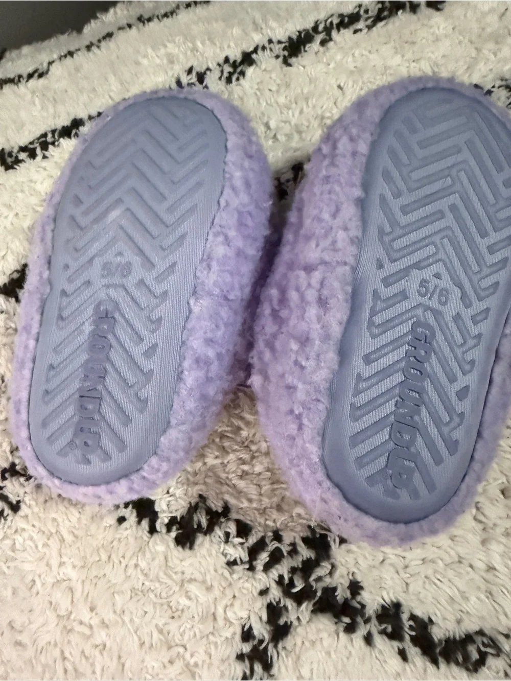 Disney Frozen Ground Up Sherpa House Slippers Elsa & Anna Purple Kids Size 5/6